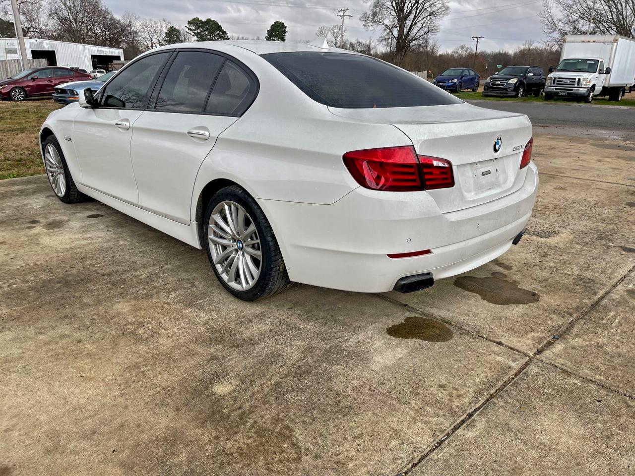 BMW 5 Series I Image 4