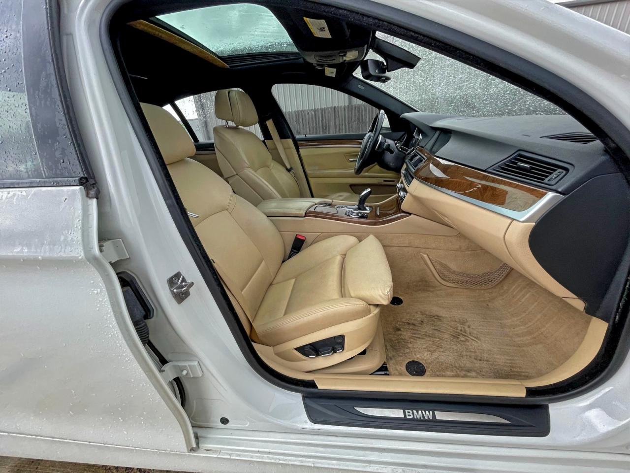 BMW 5 Series I Image 3